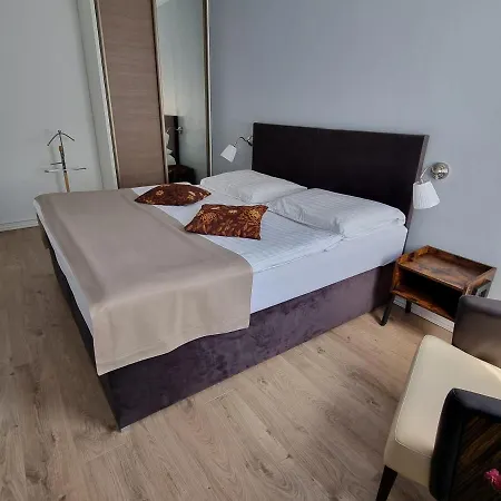 Apartment Free Parking