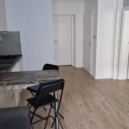 Apartment Free Parking