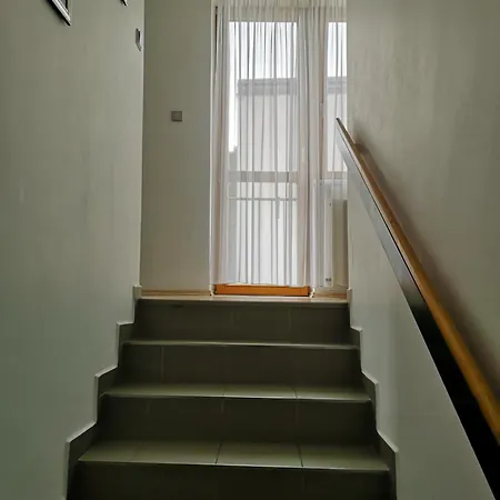 Free Parking Apartment *