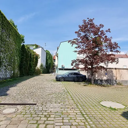 アパートメント レジデンス アパート *