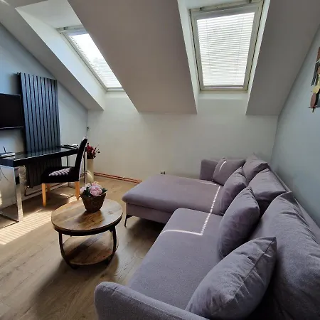 Apartment Residence Bratislava דירה *